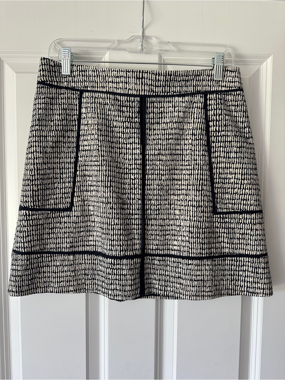 Ann Taylor Textured Navy and White A-Line Skirt
